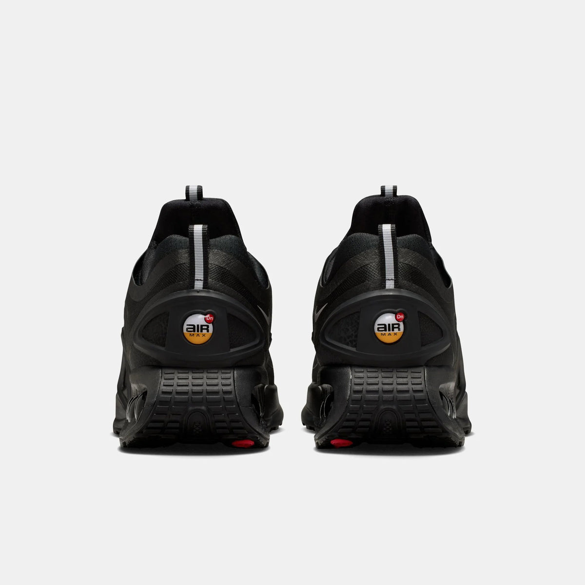 Мъжки маратонки Nike Air Max Dn Roam - IH2138-002 отзад