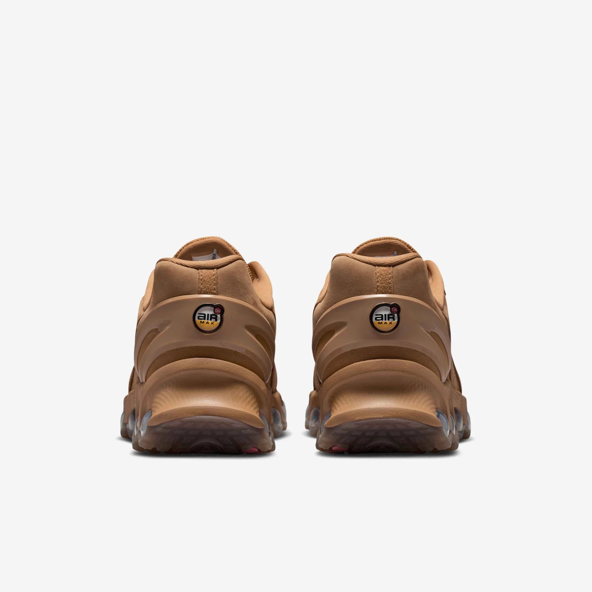 Мъжки маратонки Nike Air Max Dn8 Leather - IB6381-200 отзад
