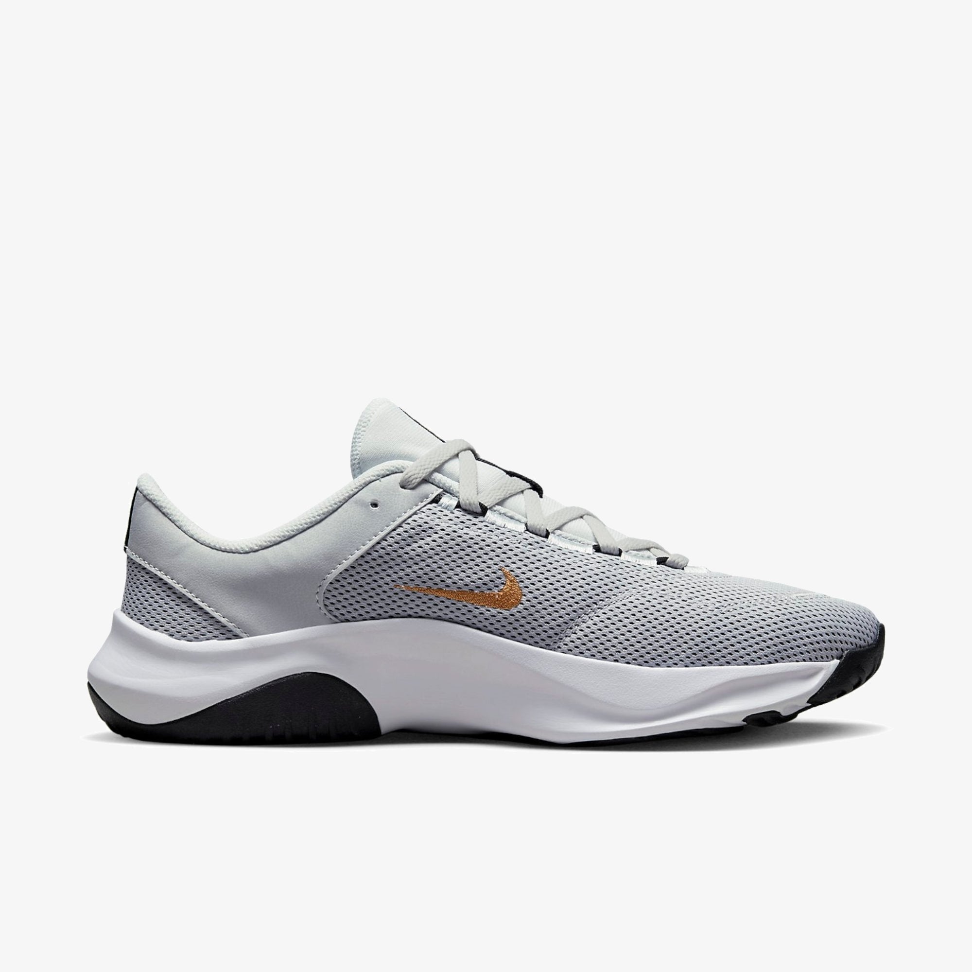 Мъжки маратонки Nike Legend Essential 3 - DM1120-003 отстрани