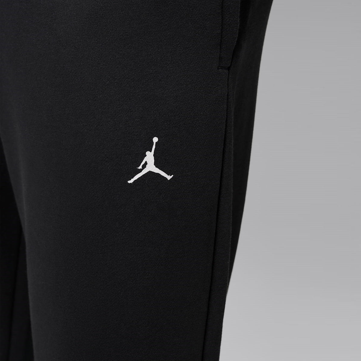 Мъжки панталон Jordan Sport Crossover Dri-FIT Fleece Trousers - IM7668-010 детайл лого