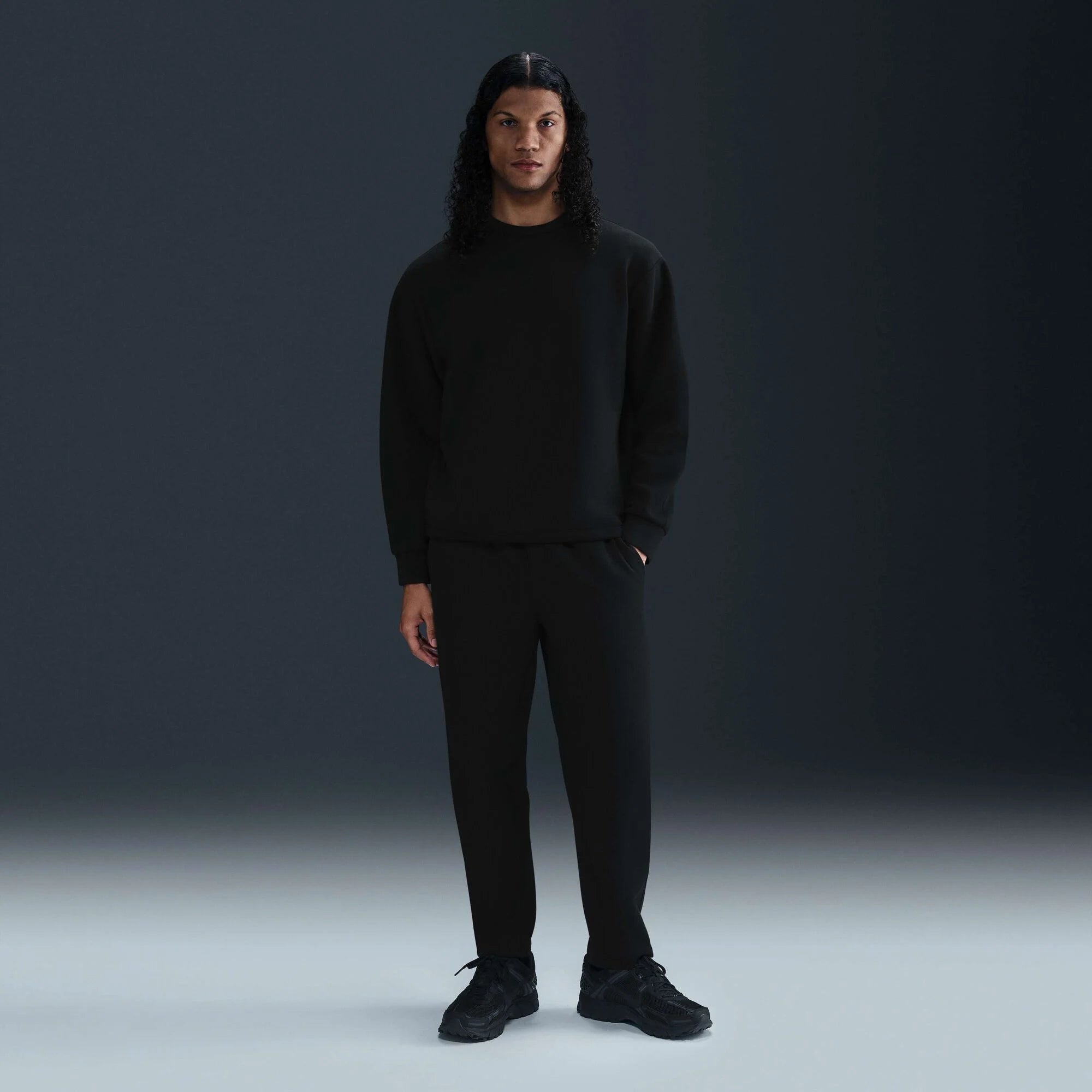 Мъжки панталон Nike 24.7 ImpossiblySoft Dri-FIT Trousers HQ6970-010 манекен отпред