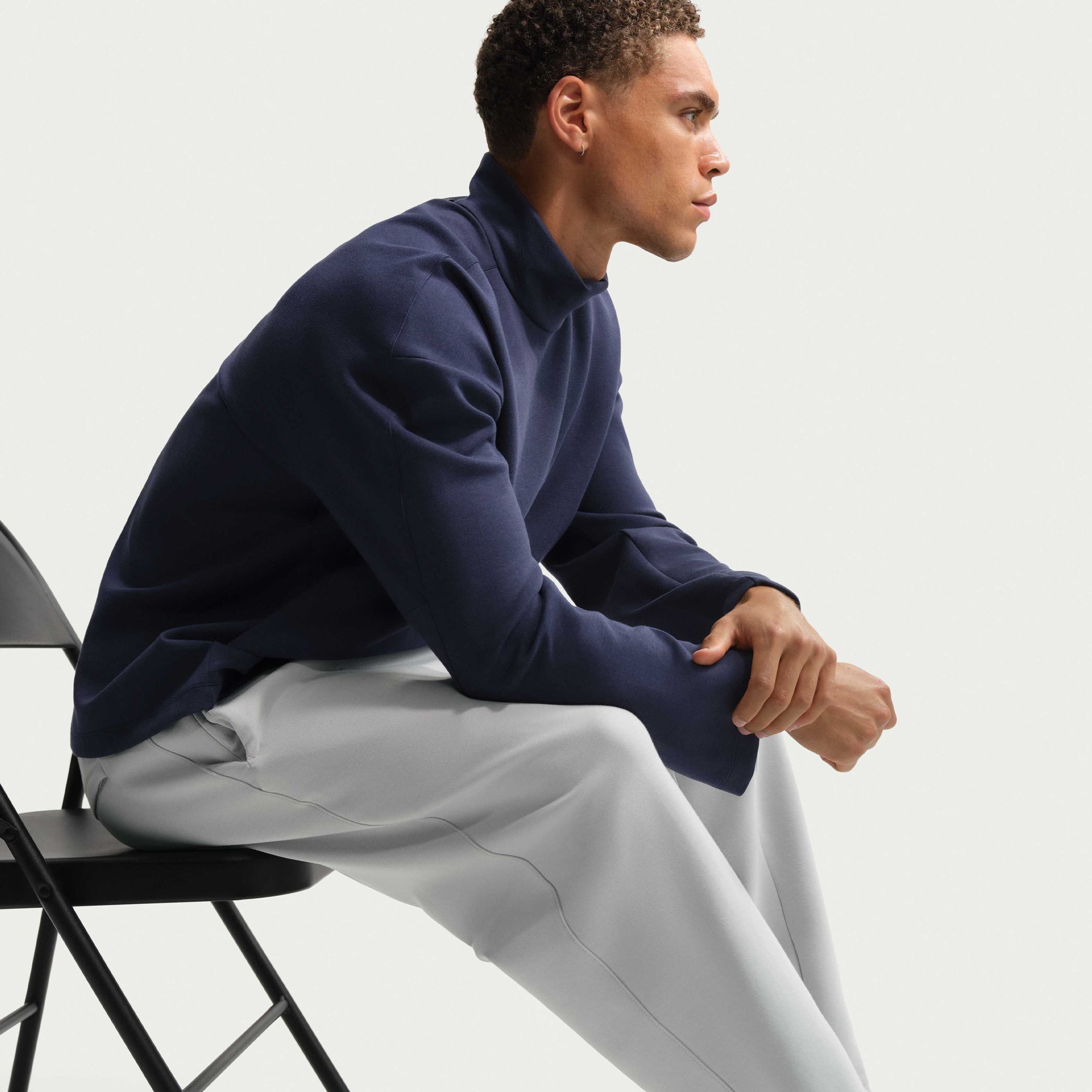 Мъжки панталон Nike 24.7 ImpossiblySoft Dri-FIT Trousers HQ6970-097 лайфстайл визия
