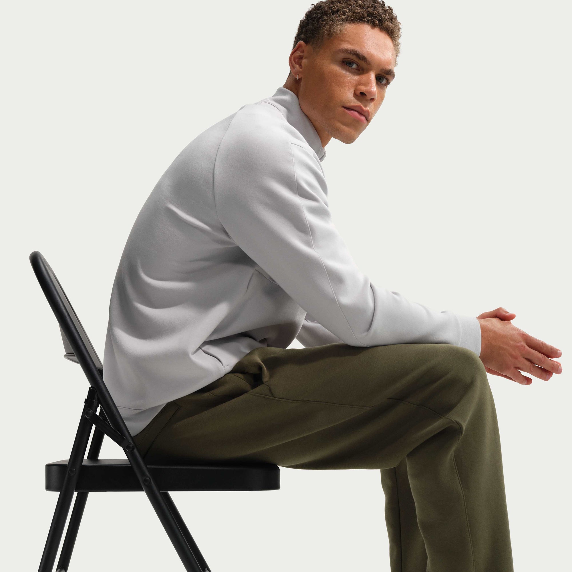 Мъжки панталон Nike 24.7 ImpossiblySoft Dri-FIT Trousers HQ6970-325 лайфстайл визия