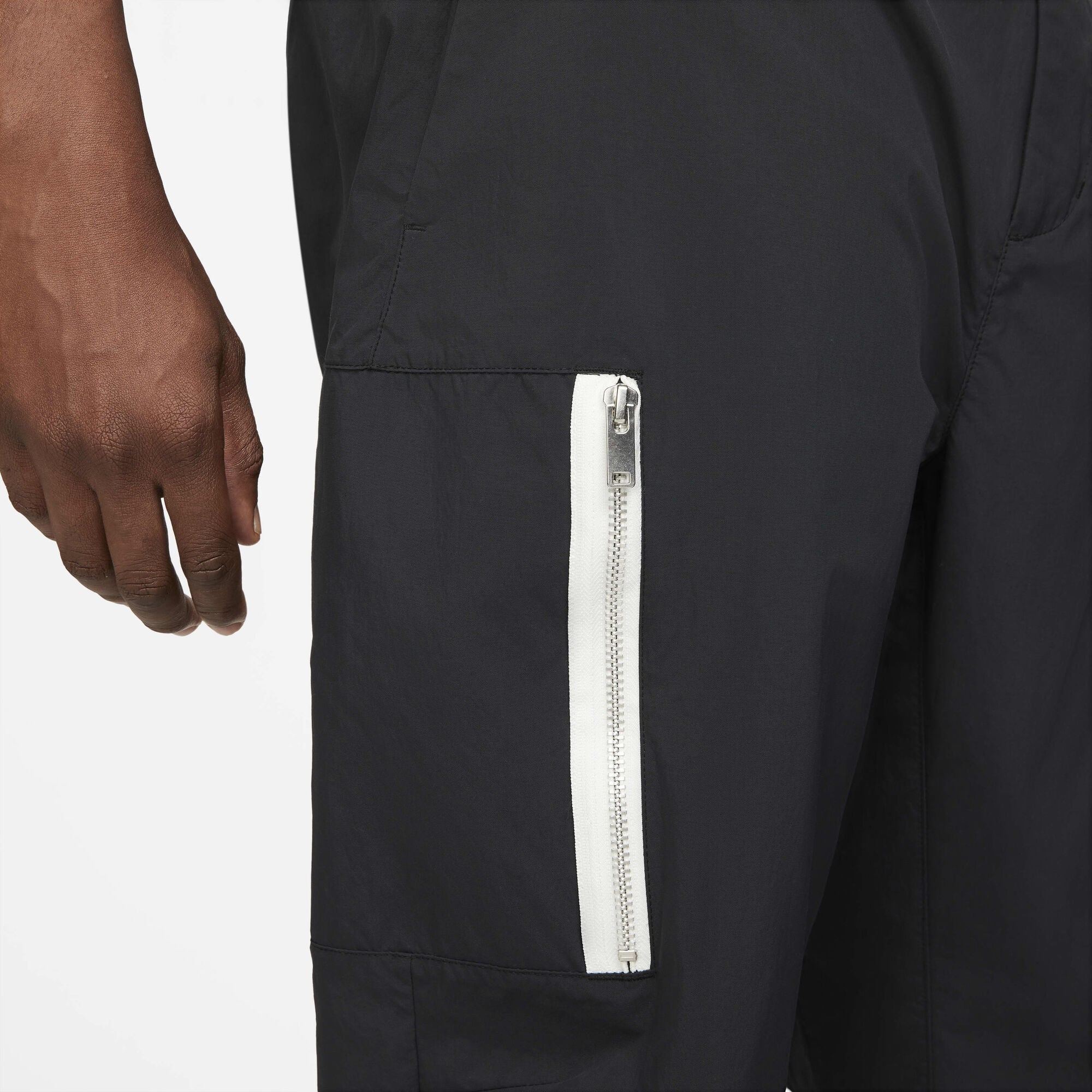 Мъжки панталон Nike Sportswear Style Essentials Utility Trousers - DM6681-010 детайл страничен джоб