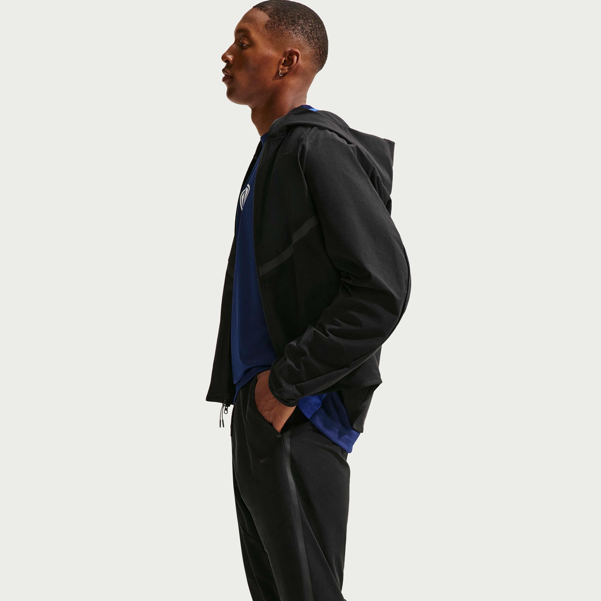 Мъжки панталон Nike Tech Dri-FIT Shori Knit Pants IF1404-010 модел отстрани