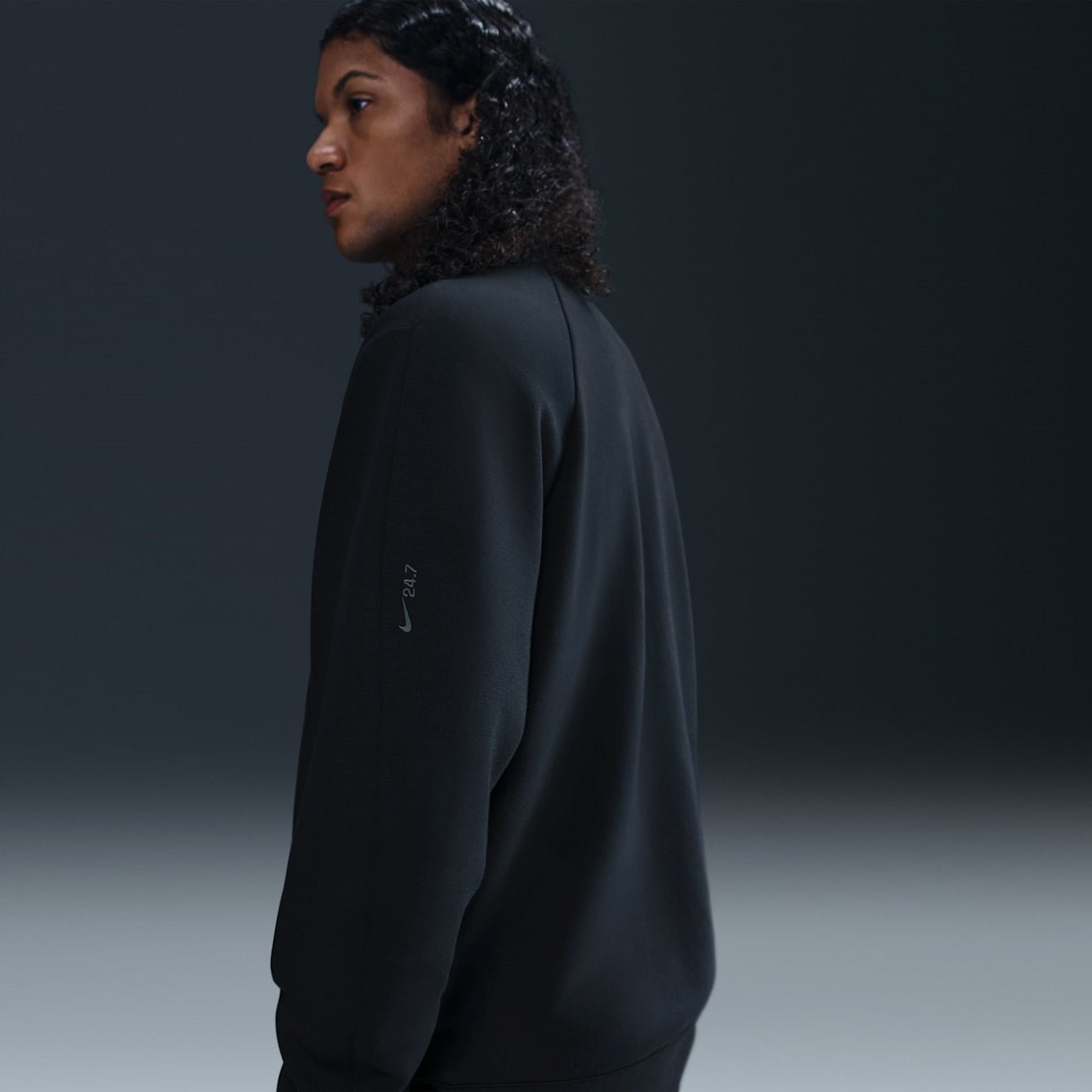 Мъжки суитшърт Nike 24.7 ImpossiblySoft Dri-FIT 1/2-Zip Top HQ6953-010 отстрани