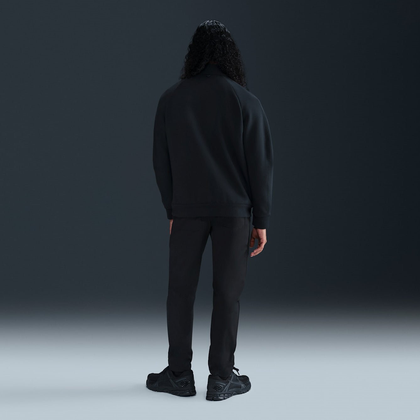 Мъжки суитшърт Nike 24.7 ImpossiblySoft Dri-FIT 1/2-Zip Top HQ6953-010 модел отзад