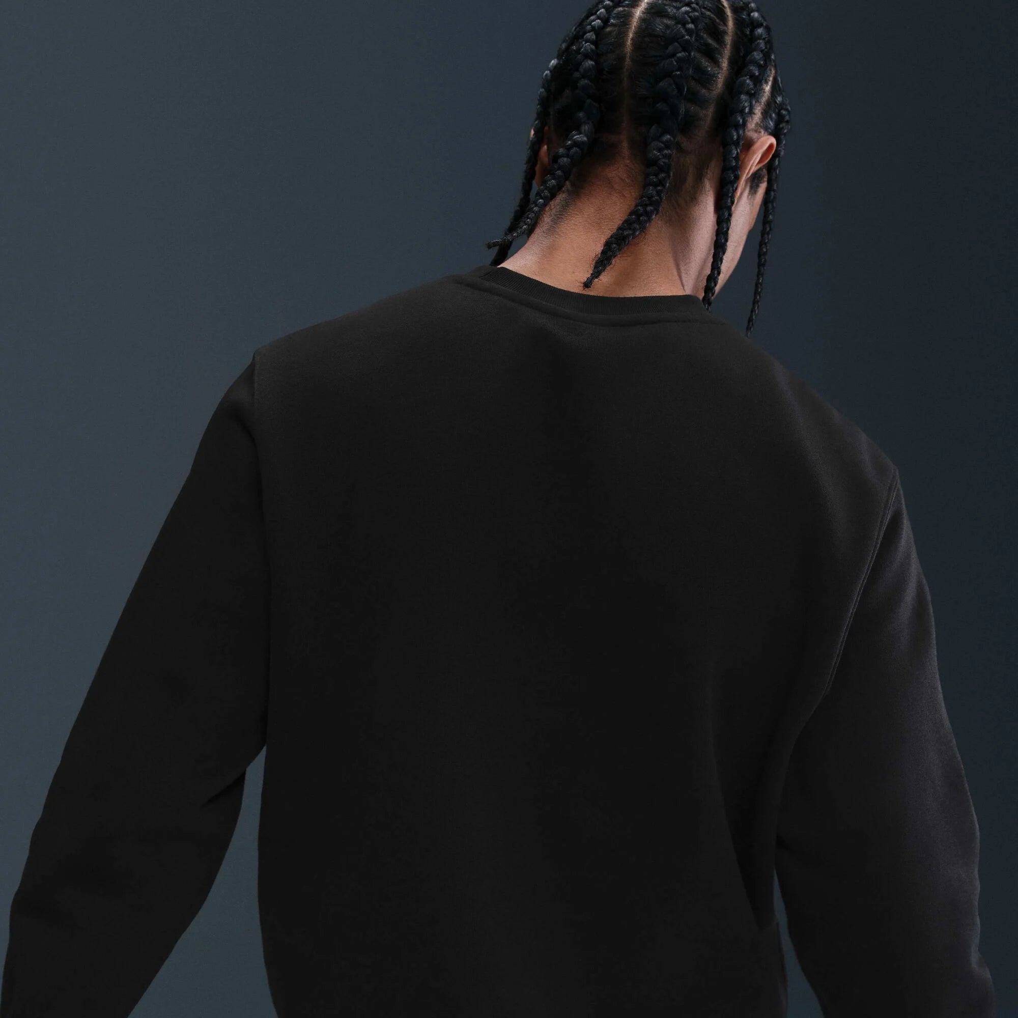 Мъжки суитшърт Nike Sportswear Club Graphic Fleece Crew-Neck Sweatshirt - FN3890-010 отзад
