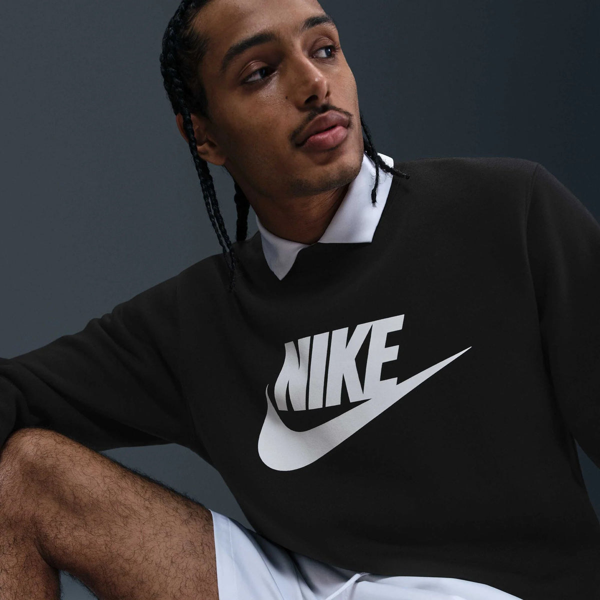 Мъжки суитшърт Nike Sportswear Club Graphic Fleece Crew-Neck Sweatshirt - FN3890-010 отпред