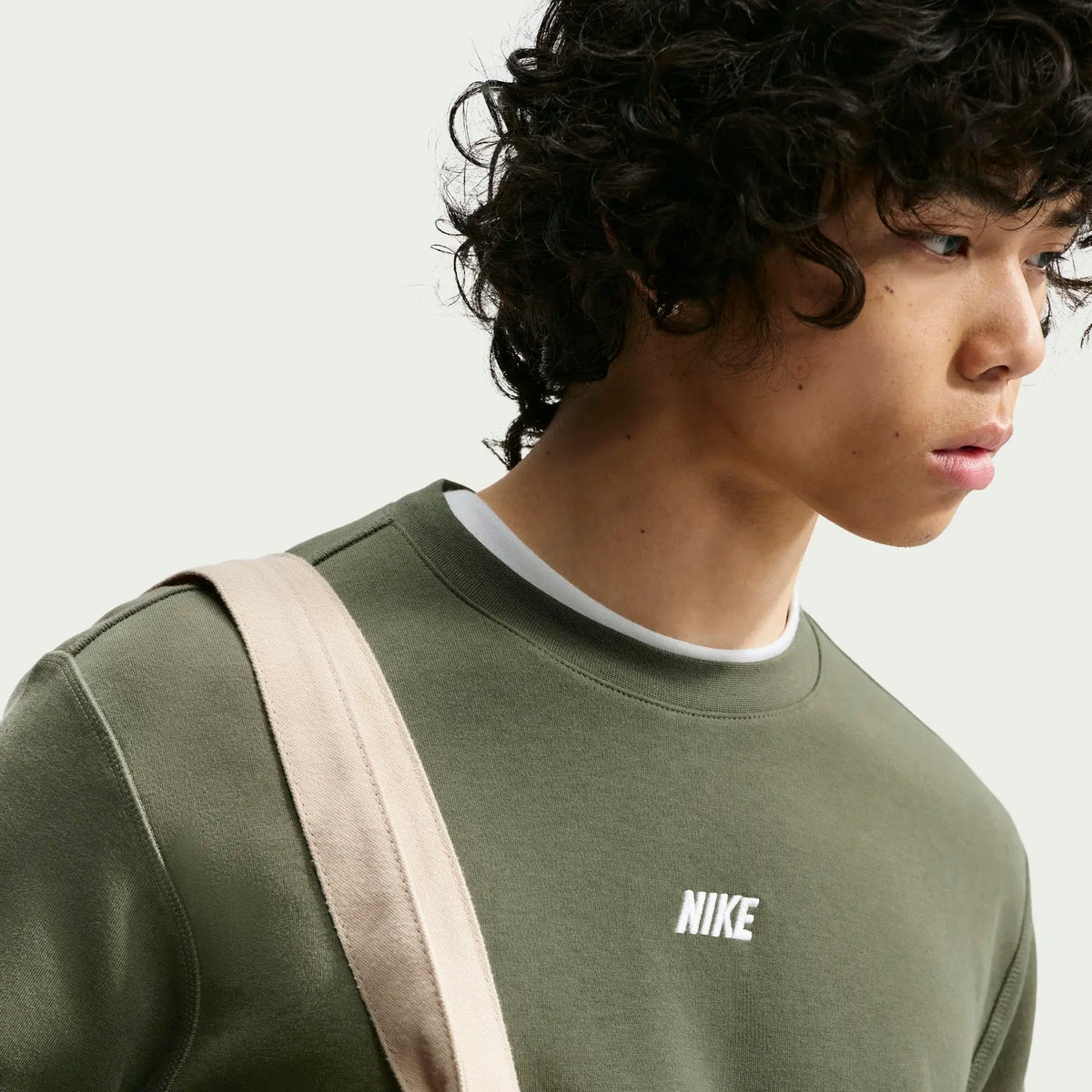 Мъжки суитшърт Nike Club Varsity Crew - IU0792-222 отпред