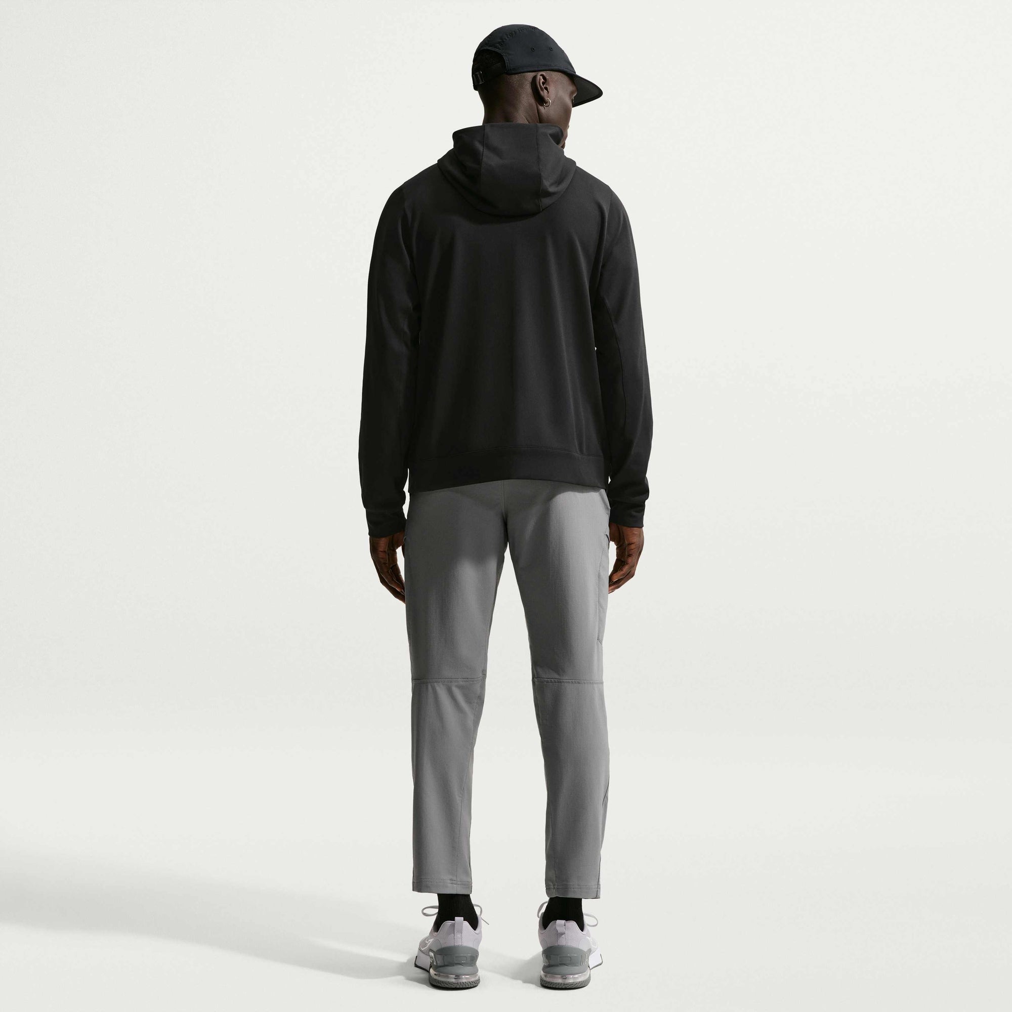 Мъжко худи Nike Primary NanoKnit Dri-FIT Full-Zip II1308-010 модел отзад