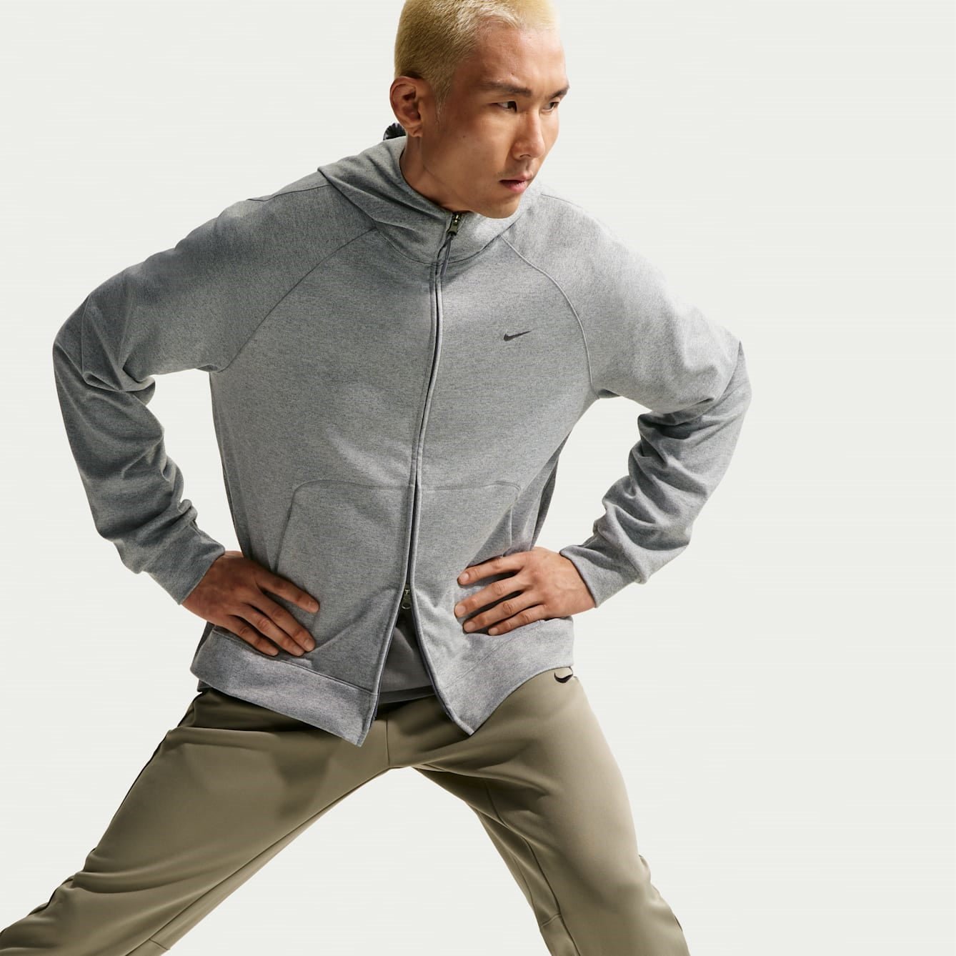 Мъжко худи Nike Primary NanoKnit Dri-FIT Full-Zip II1308-085 отпред