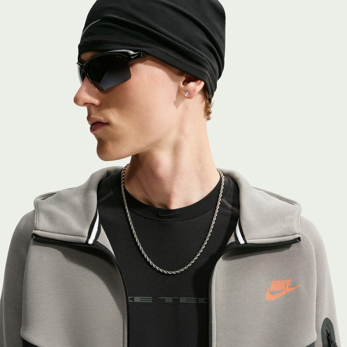 Мъжко худи Nike Tech Fleece Windrunner Full-Zip Hoodie - HV0949-321 отпред