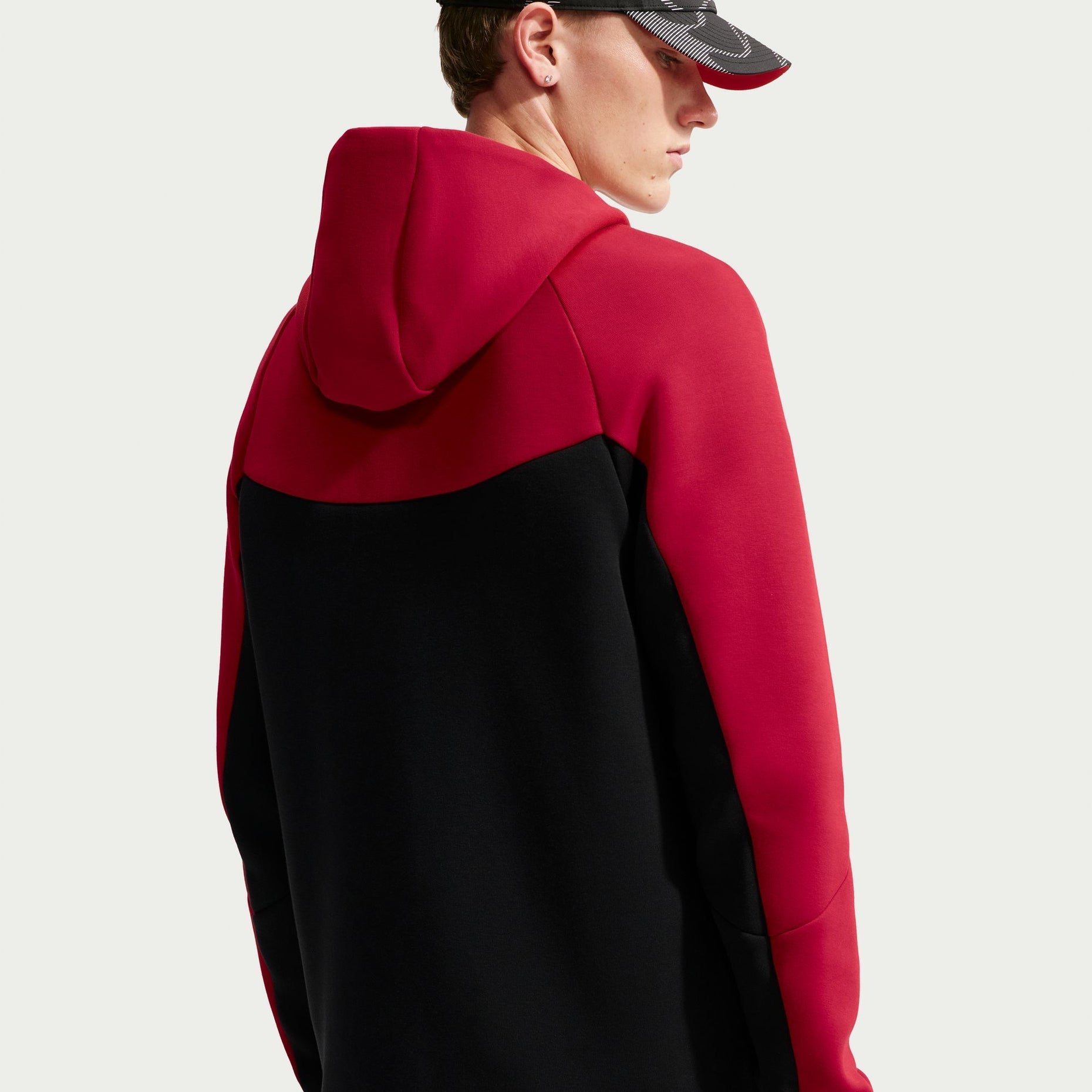 Мъжко худи Nike Tech Fleece Windrunner Full-Zip Hoodie - HV0949-608 отзад