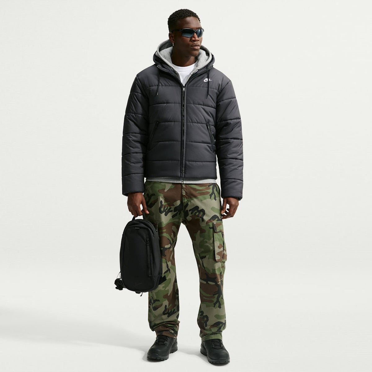 Мъжко яке Nike Sportswear PrimaLoft Therma-FIT Loose Puffer Jacket - IO4895-010 модел отпред