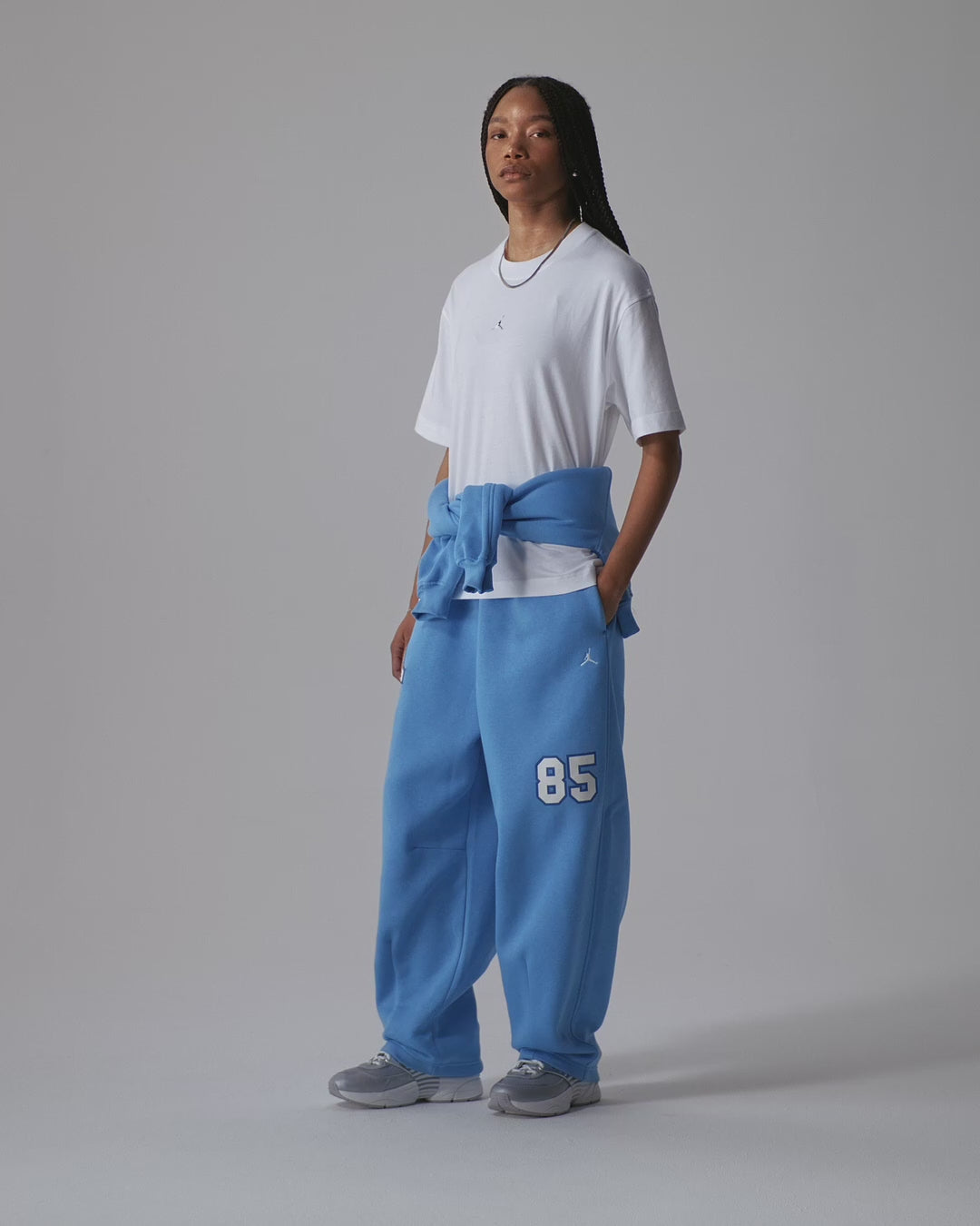 Дамска тениска Jordan Essentials Girlfriend T-Shirt - IM7154-100 модел видео