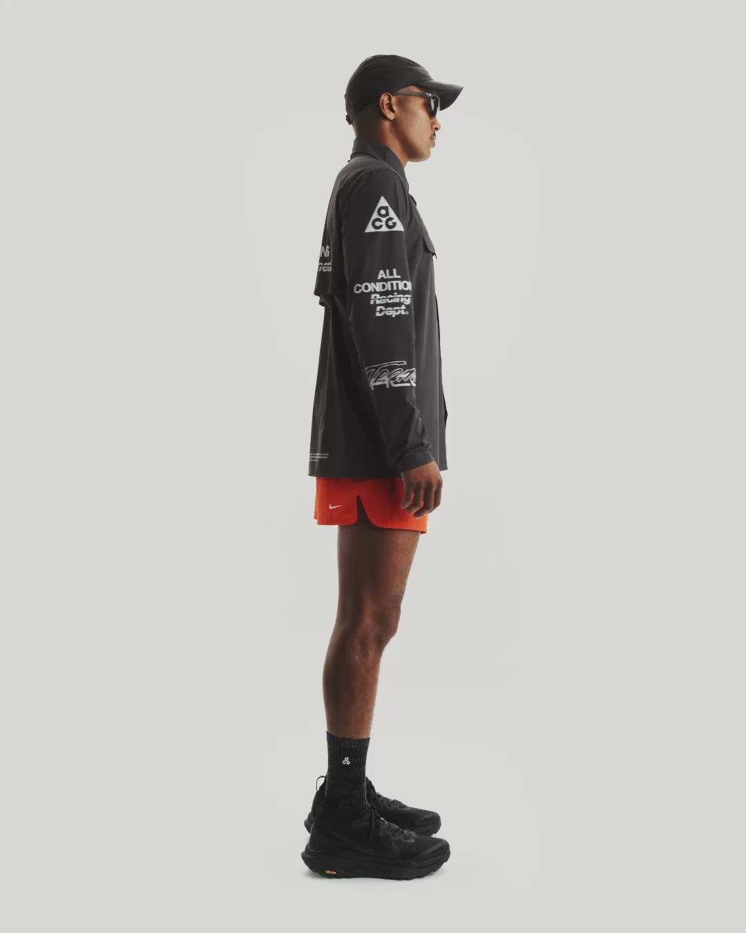 Мъжки топ Nike ACG "Aireez" UV Protection Button-Up Long-Sleeve Graphic Top - IU8150-070 модел видео