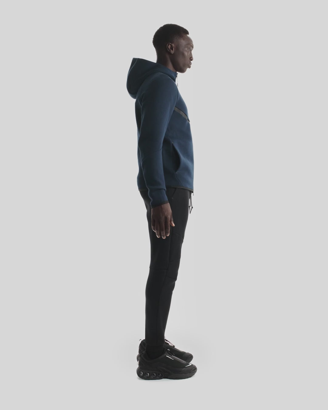 Мъжки джогър Nike Tech Fleece Joggers - HV0959-010 модел видео