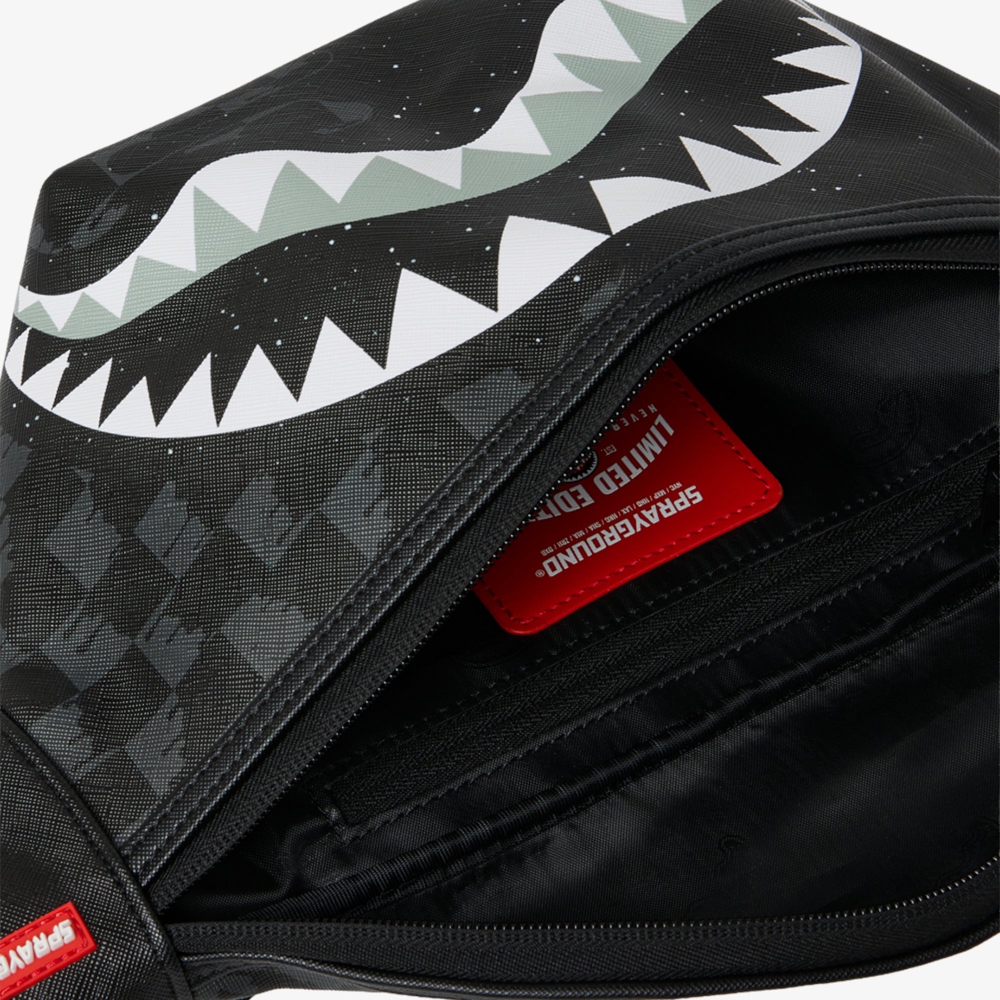 Унисекс чанта Sprayground Deep Space Drip Savvy Crossbody - Airhouse