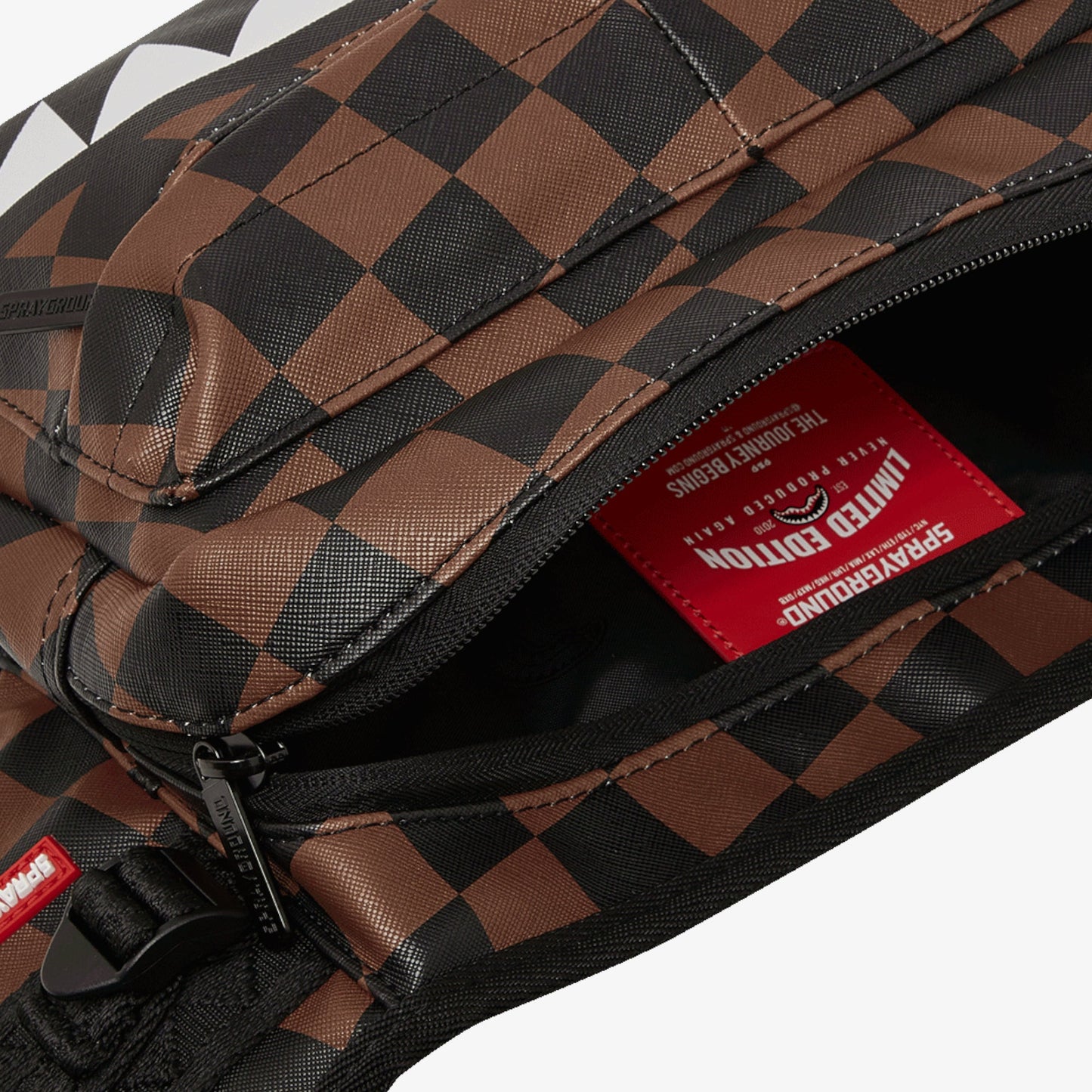 Унисекс чанта Sprayground The Hangover Shark Cargo Crossbody - Airhouse