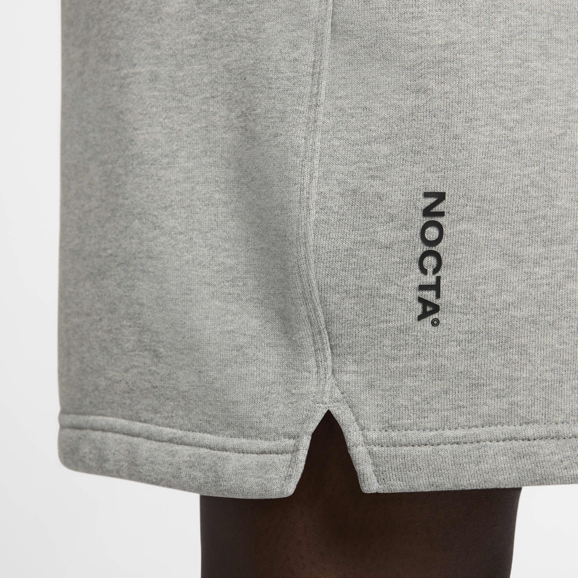 Унисекс къс панталон Nike X Nocta Cardinal Fleece Shorts- FQ0408-063 детайл Nocta 