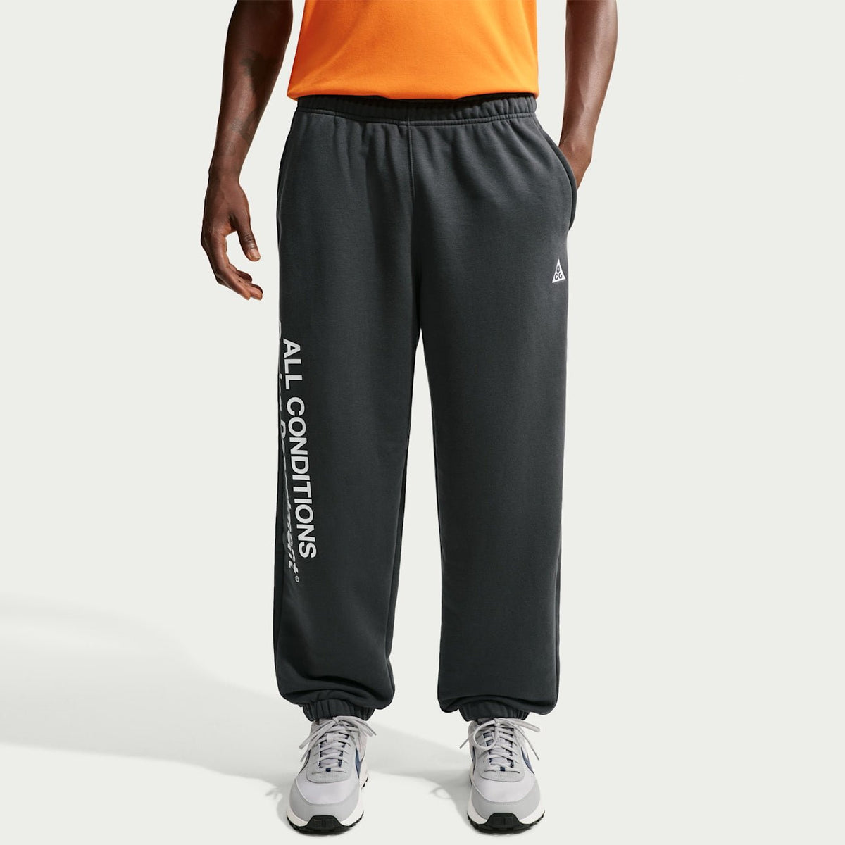Унисекс панталон Nike ACG 'Tuff Fleece' Dri-FIT Pants - IU8172-070 отпред
