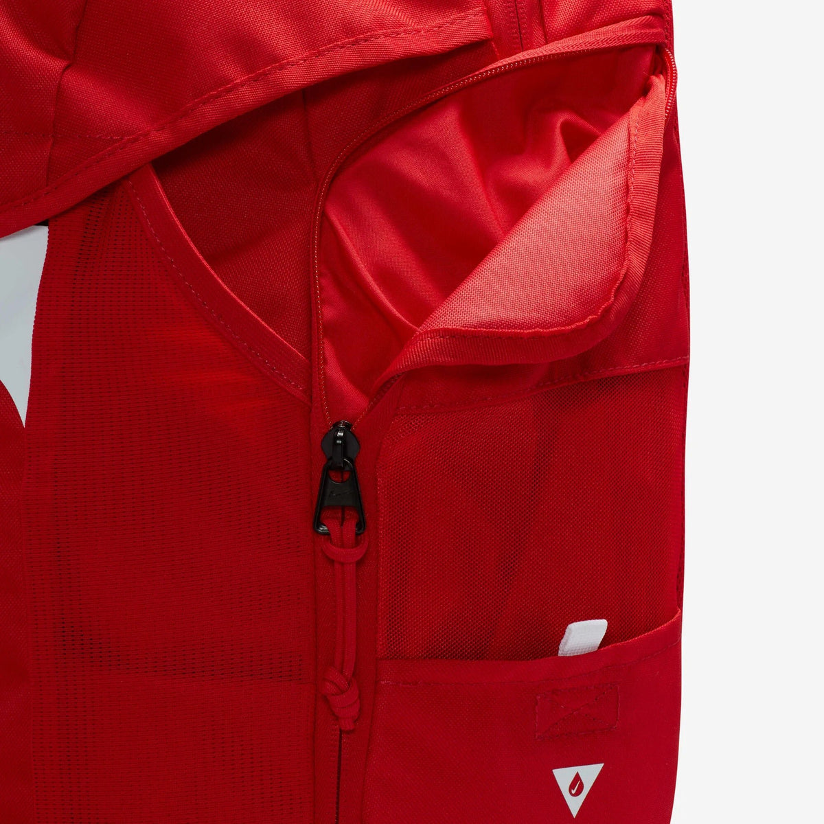 Унисекс раница Nike Academy Team Backpack 30L - DV0761-657 детайл страничен джоб