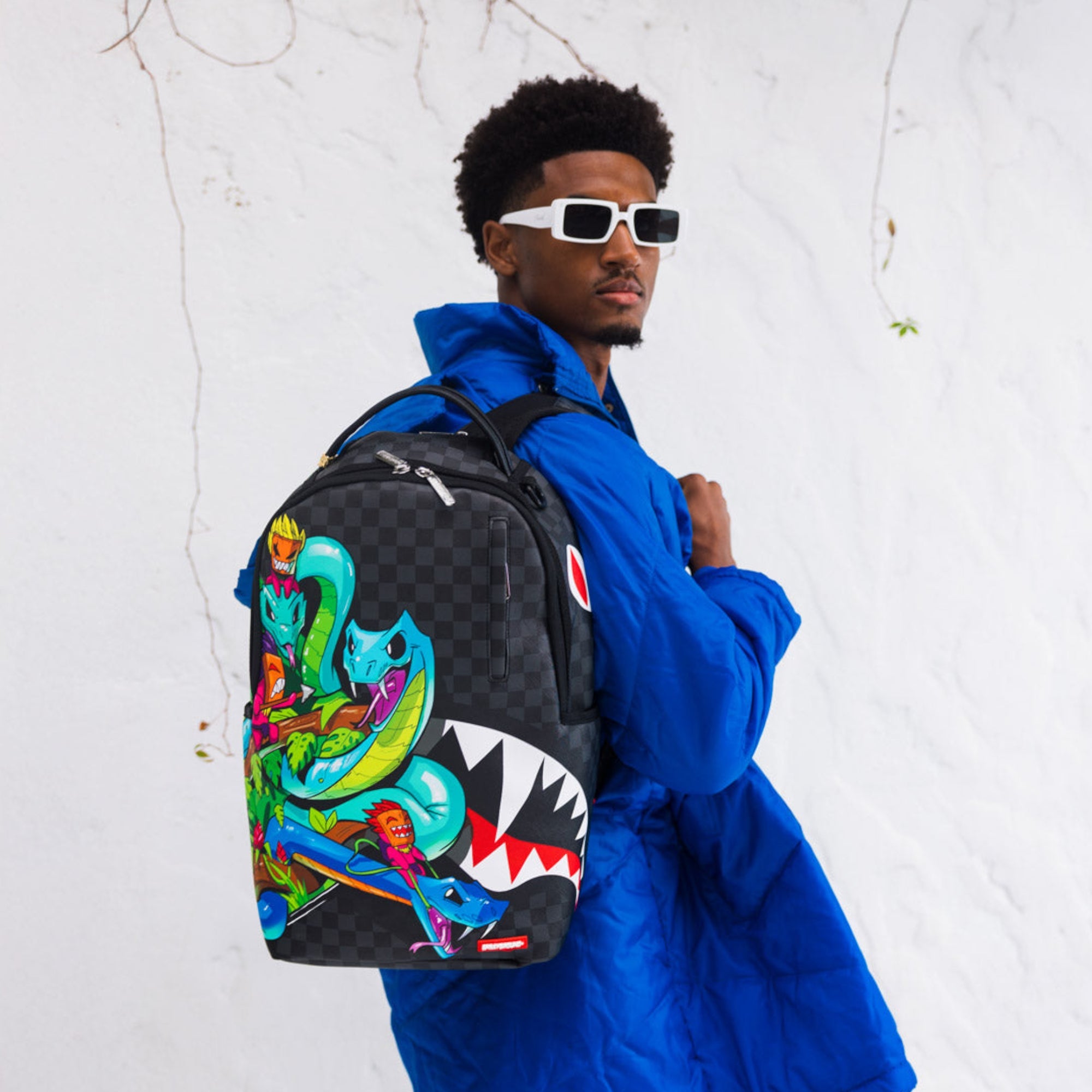 Унисекс раница Sprayground Scooba Dooba DLXSV Backpack 910B7728NSZ носене модел