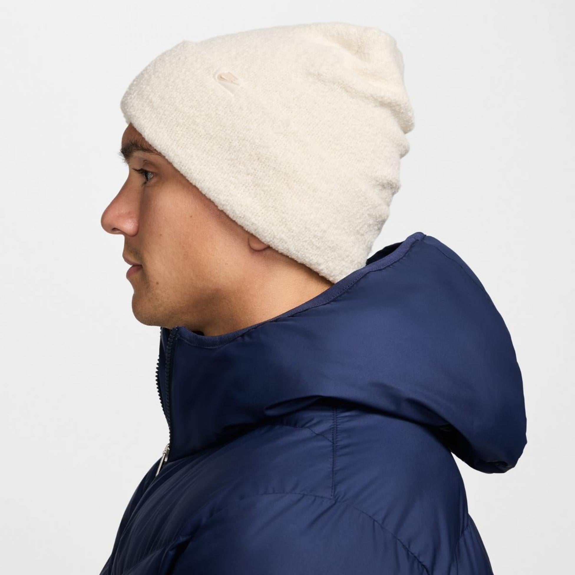 Унисекс шапка Nike Peak Cozy Beanie - Airhouse